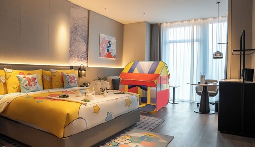 Habitación estándar, 1 cama de matrimonio grande (Crowne Family Kids Theme)