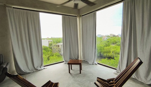 Suite Elite, vistas parciales al mar