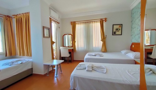 Habitación familiar, balcón