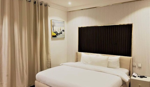 Habitación familiar, balcón, vistas a la ciudad
