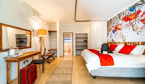 Habitación superior con 1 cama doble o 2 individuales