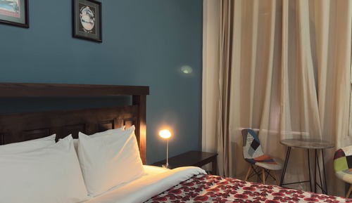 Habitación Deluxe doble, 1 cama de matrimonio grande, balcón, vistas a la ciudad