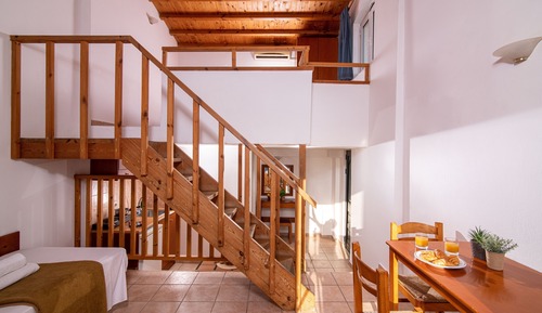 Apartment Split Level with Garden or Pool