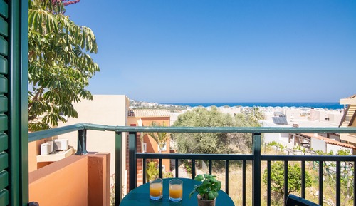 Family Apartment with Sea View