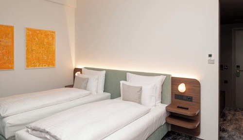 Habitación clásica con 1 cama doble o 2 individuales, accesible en silla de ruedas