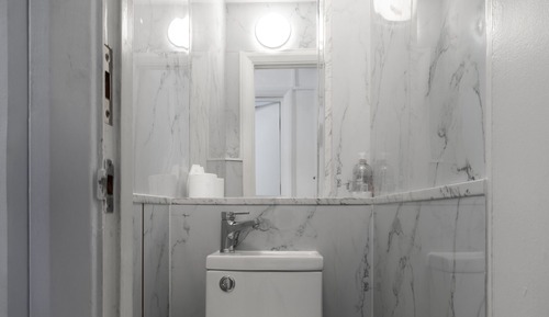 Habitación individual, baño compartido