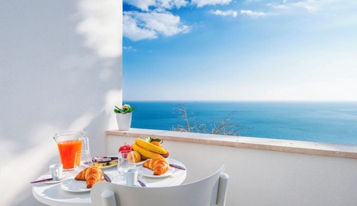Estudio superior, balcón, vistas al mar