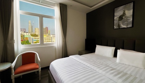 Deluxe Suite Double