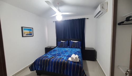 Apartamento de lujo, vistas al jardín
