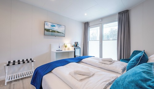 Habitación Confort doble, balcón, vistas parciales al mar