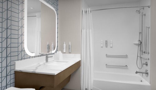 Suite estudio, 1 cama de matrimonio grande, accesible para personas con discapacidad, bañera