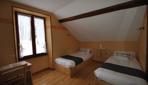 Habitación estándar con 2 camas individuales