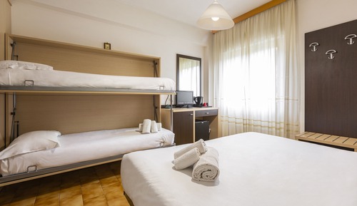 Habitación cuádruple estándar