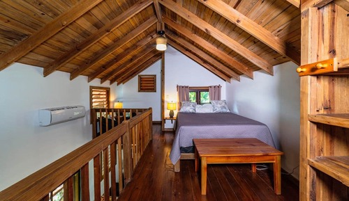 Hottest Sparrow - Premium Cottage, 1 Queen Bed, Garden Area