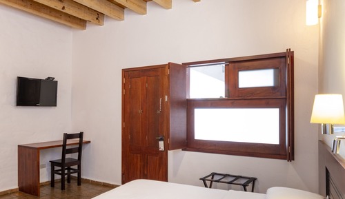 Habitación básica con 2 camas individuales, 2 camas individuales