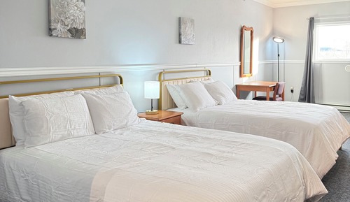 Habitación básica, 2 camas de matrimonio