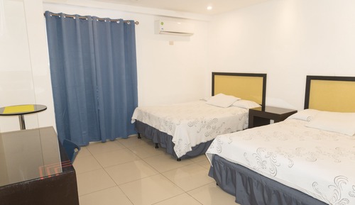 Habitación Business, 2 camas de matrimonio