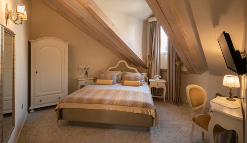 Classic Double Room