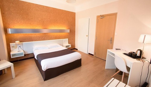 Habitación superior con 2 camas individuales
