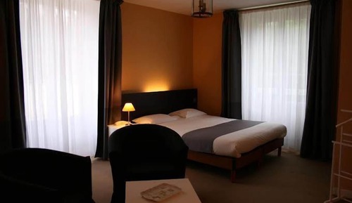 Habitación superior con 1 cama doble o 2 individuales