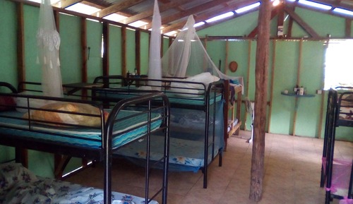 Dormitorio compartido básico, dormitorio mixto, baño compartido, vistas a la montaña