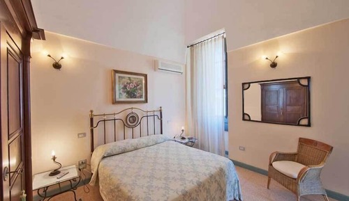 Habitación doble superior, 1 cama de matrimonio, baño privado