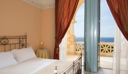 Habitación doble superior, 1 cama de matrimonio, baño privado, vistas al mar