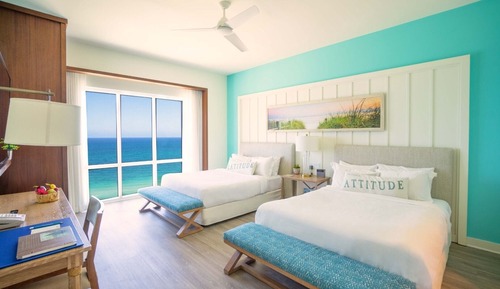 Suite, 2 camas de matrimonio, frente al mar