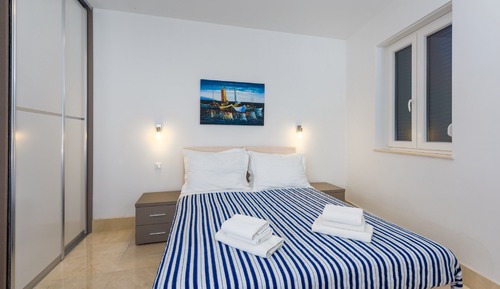 Apartment(First Floor), 2 bedrooms, Balcony, Seaview 