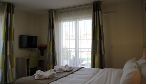 Habitación estándar doble, 1 cama doble, no fumadores, balcón