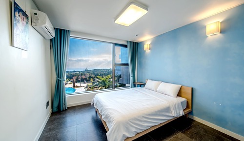 Suite Spa Room