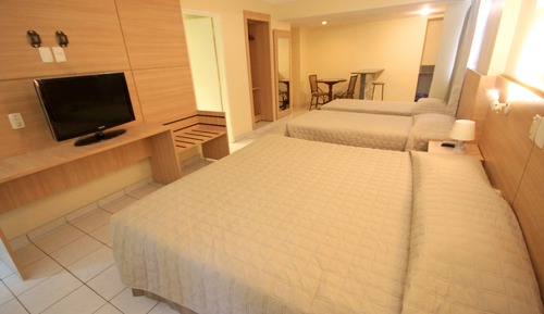 Habitación superior, vistas parciales al mar