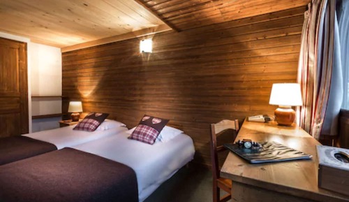 Habitación estándar con 1 cama doble o 2 individuales