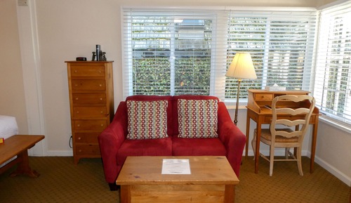 Regency Room, 1 King, Parking (Not Pet Friendly)