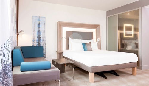 Habitación Deluxe, varias camas (Eiffel Tower View)