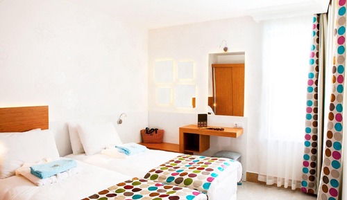 Suite familiar, 2 habitaciones, vistas a la piscina