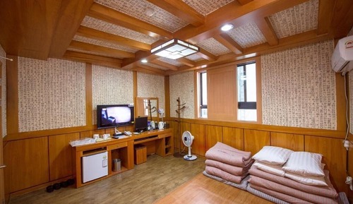 Habitación familiar con 2 camas individuales