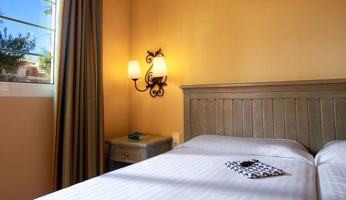 Habitación, balcón (2+2)