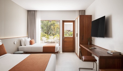 Deluxe Room Patio