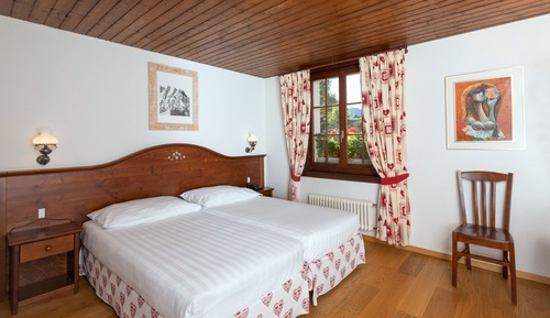 Habitación estándar con 1 cama doble o 2 individuales