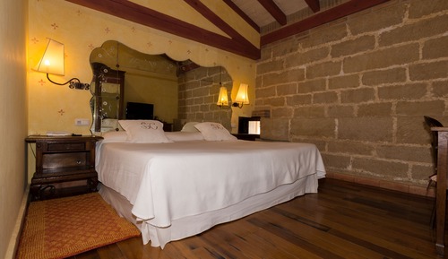 Habitación doble superior (King size con Jacuzzi)