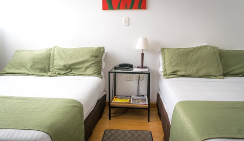 Habitación con 2 camas individuales