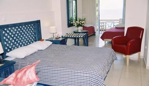 Habitación triple clásica
