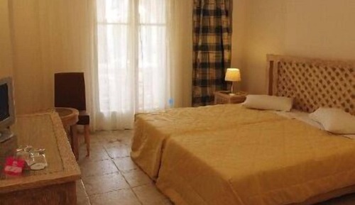 Habitación clásica con 1 cama doble o 2 individuales
