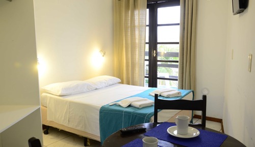 Habitación doble, balcón, vistas parciales al mar