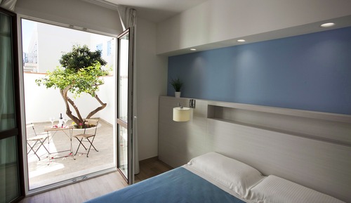 Habitación doble, patio