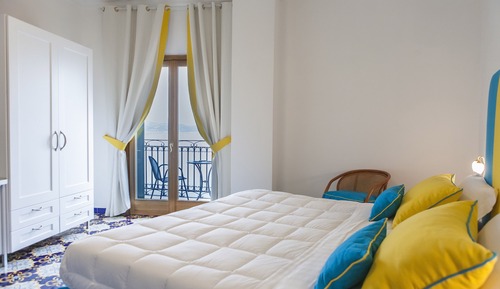 Habitación Confort doble, 1 cama de matrimonio con sofá cama, vistas al mar
