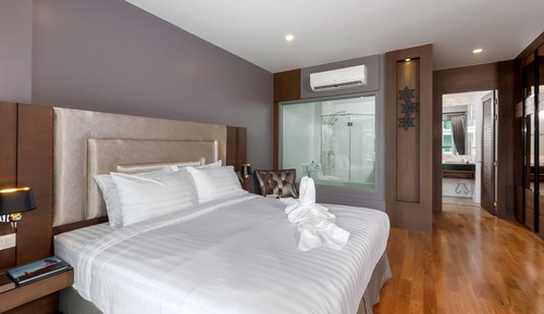 1 Bedroom with Jacuzzi Bathtub