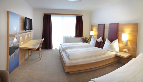 Habitación cuádruple estándar, balcón (4 Personen)