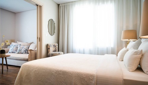Panorama Suite - 2 Bedrooms (Shared Pool)